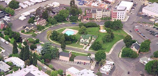 [ADAM R. JONES PHOTO]